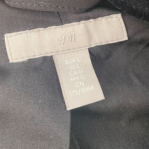 Black H&M Blazer Size Large - Picture 2 of 2